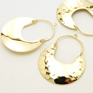 PD-2992-GD / 2 Pcs - Thin Hammered Purse Pendant, Handbag Motive, Tote Bag Pendant, Gold Plated over Brass / 33mm x 44mm