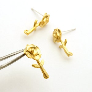 SI-781-MG / 2 Pcs - Mini Rose Stem Stud Earrings, Rose Flower Ear Posts, Matte Gold Plated over Brass / 7mm x 16mm