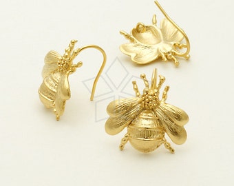 EA-117-MG / 2 Pcs - Bumblebee hook Earrings, Insect Earrings Findings, Matte Gold Plated over Brass / 17 x 17mm