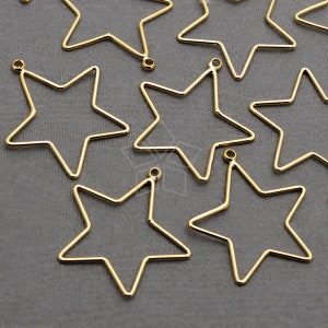 PD-1912-GD / 4 Pcs - Thin Wire Star Pendant (L-size), Wire Stars, Open Star Charm Pendant, Gold Plated over Brass / 22mm x 23mm