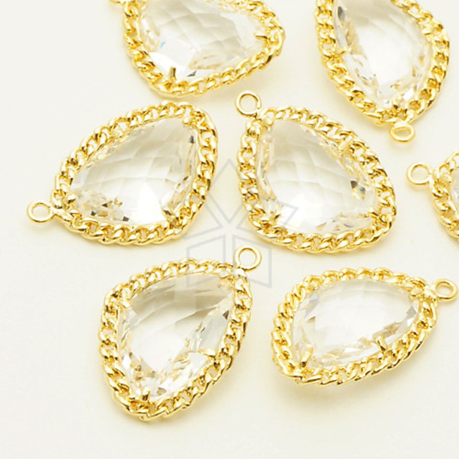 PD628GD / 2 Pcs Pear Cut Glass Stone Pendant crystal Etsy