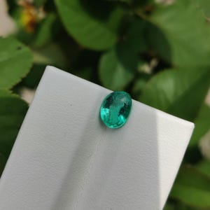 Natural Zambian Emerald Cut Stone Fancy Cut stone Colour Green Weight 1.10 Ct Size 5.81x7.75MM Clearity (Not Clean) Quality Luster Emerald