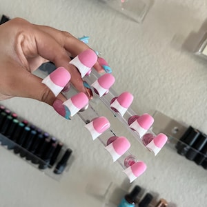 classic 2000s white french tip short duck nails acrylic press ons acylics look alike dark pink base nail art press on nails duck nails false