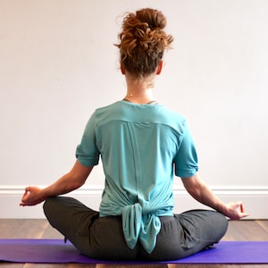 Knot-Maste Yoga Set - PDF sewing pattern for exercise or casualwear with knotted top & bottoms designed for movement
