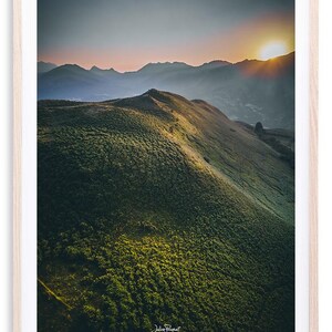 Vista aérea de Lourdes - Pôr do sol sobre os Pirineus | Impressão fotográfica