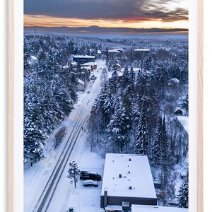 Vista aérea da Lapônia - Cidade nevada | Impressão fotográfica