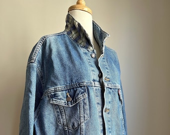 Vintage Levi's Jacket - jean jacket - light wash denim - flannel - trucker - Large