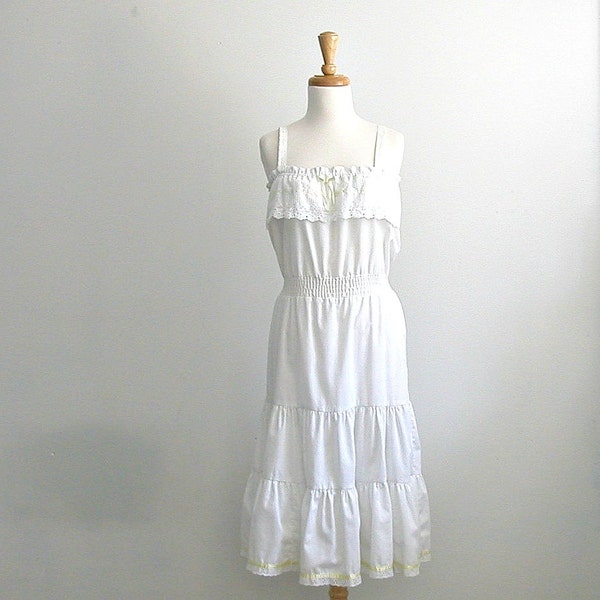 Vintage White Eyelet Dress / 1970s dress / tiered dress / ruffle dress / cotton sundress / boho peasant / med large