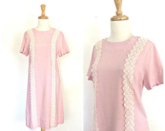 Vintage 70s Shift Dress - pink linen - short sleeve - sheath -  below knee - resort wear - Small -  Medium