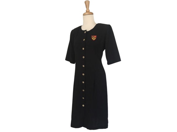 Vintage 80s Preppy Dress - black shift - crest - … - image 2