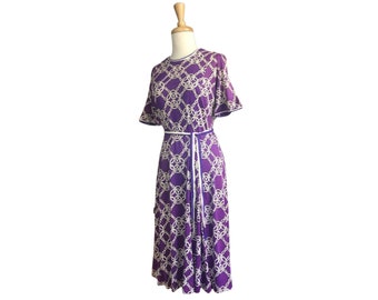 Vintage 1940s Style Dress - pleated skirt - purple knit - below the knee - Berkshire - M L