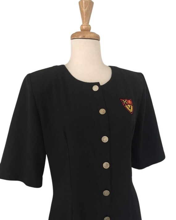 Vintage 80s Preppy Dress - black shift - crest - … - image 4