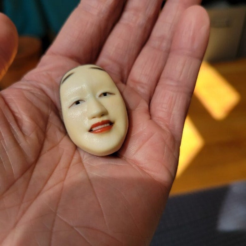 Full-Color 1:6 Scale Woman Mask image 3