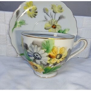 Kasuga Ware Daisy Cup and Saucer Japan Gold Trim Bone China Granny Cottage Core image 8