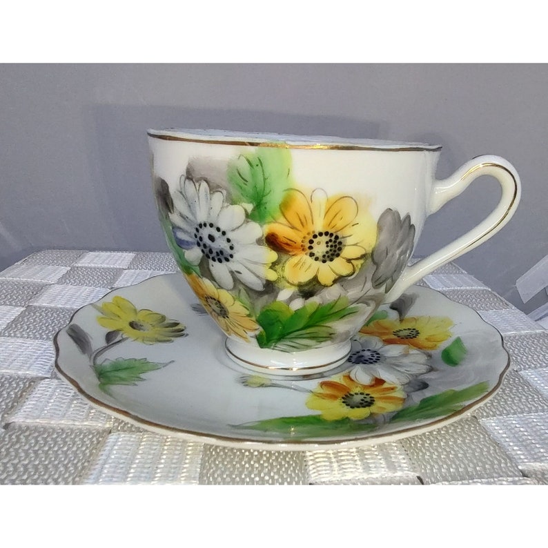 Kasuga Ware Daisy Cup and Saucer Japan Gold Trim Bone China Granny Cottage Core image 9