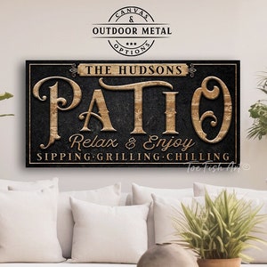 Enseigne de patio personnalisée Bar et grill dans l'arrière-cour Terrasse de la piscine Nom personnalisé Décoration murale de ferme moderne Détendez-vous et profitez d'une toile ou d'une impression extérieure en métal