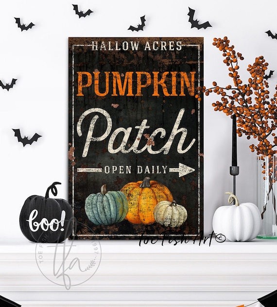 Pumpkin Patch Family Name Sign – Personalized Rustic Farmhouse Canvas Print, Vintage Fall Wall Art,  Autumn Home Thanksgiving Decoration