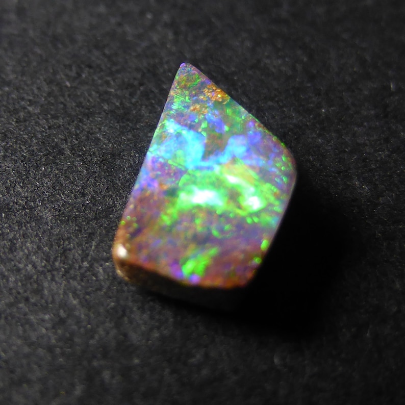 8 x 4.3 x 2.5 mm SX114 Australian Boulder Opal 0.5 Carat Queensland Free Form