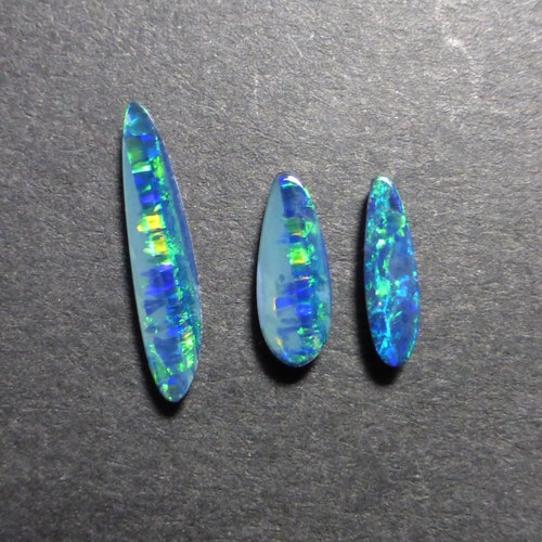 Jewellers pack ! Video ! - 17.3 x 3.7 x 2mm - 3 x Freeform - Australian Opal - Opal Doublets - shops Gemstone Supplies - FG170