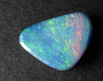 11 x 7.7 x 3.3mm - 2.1 Cts -  Australian Opal  Doublet - Coober Pedy - Freeform - Gemstone Supplies - VB148