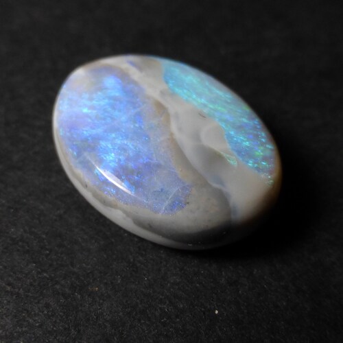 17.5 x 13 x 5.5mm - 9.5 Carat - Video - Oval - Australian Opal - Lightning Ridge - Gemstone Supplies - shops RR89