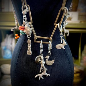 Vintage Milagros Charms Chain Belt S 50 Milagro Charms Mexican Folk Art Dark Antique SILVER Black  main image 3