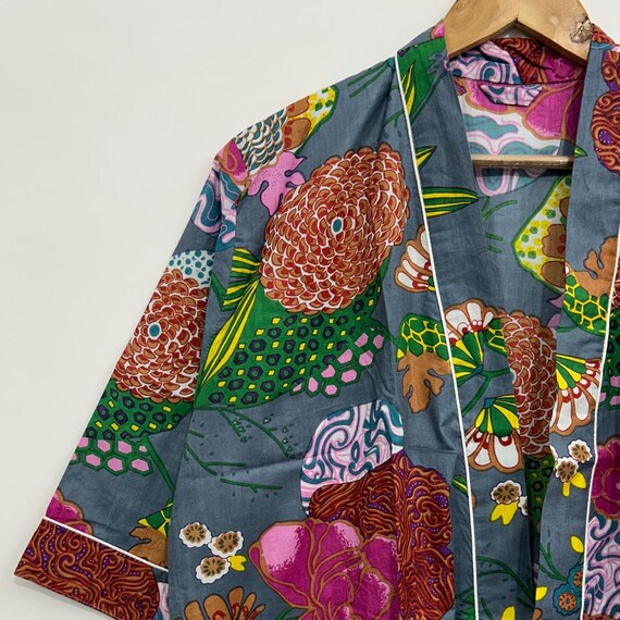Handmade Floral Cotton Kimono Robe: Batik Print Loungewear