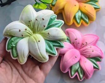 Lily Flower Bath Bomb | Handmade Floral Spa Fizzy Gift