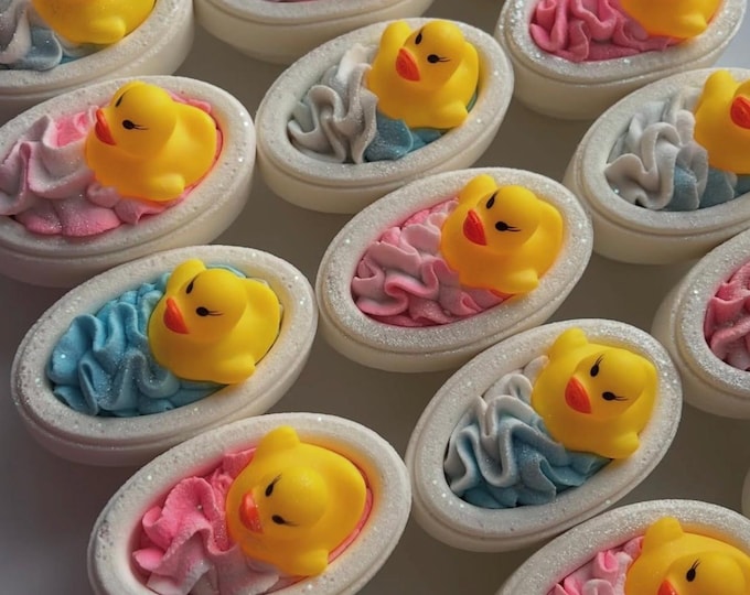 Kids Surprise Bath Bomb: Foaming Bubble Frosting, Toy Inside