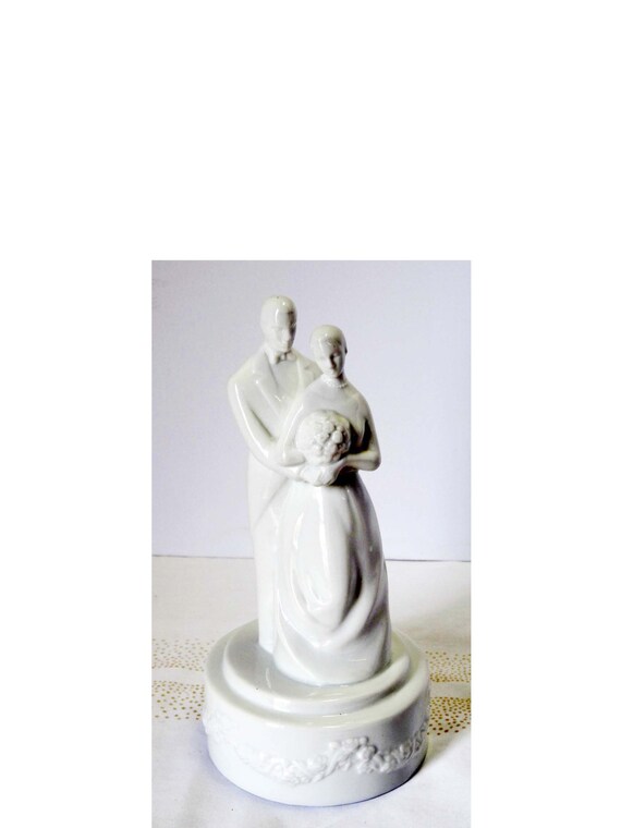 Porcelain Painted Classic Bride and Groom Statue Cake Topper 8.25" Tall Porcelain Painted Classic Bride and Groom Statue Cake Topper 8.25" Tall