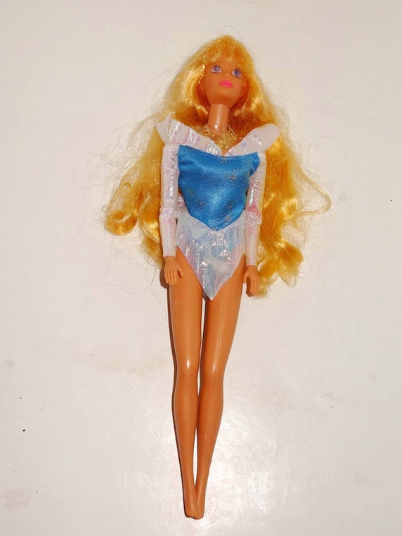 barbie games gold hair