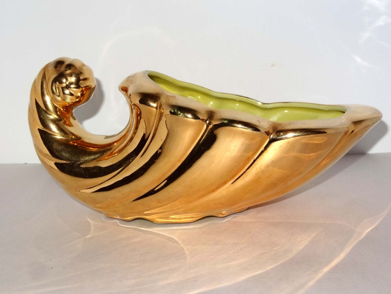 Material Werkzeug Standfordware Nautilus Muschel Pflanzer Gold