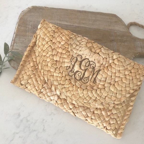 Monogram Clutch Straw clutch Wicker Clutch Rattan Bag Bridesmaid gift Woven clutch Rattan Envelope clutch Teacher Gift Vacation bag