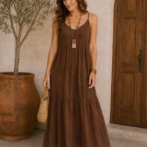 necklace for brown dress What Color Jewelry to Wear With a Brown Dress