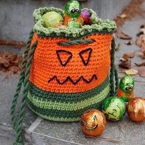 Bolsa de Calabaza de Miedo – Patrón de Crochet – Bolsa de Calabaza de Halloween con Rayas y Cara – Descarga Instantánea en PDF