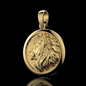 14K Gold Lion Medallion Necklace: Lab-Grown Diamond Pendant