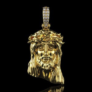 14K Gold Jesus Pendant Necklace Lab-Grown Diamond Religious Medallion Solid Gold Christ Necklace Faith Jewelry Gift Christian SymbolNecklace