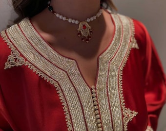 Luksusowy czerwony marokański kaftan ze złotym haftem – tradycyjna, ręcznie wykonana elegancja