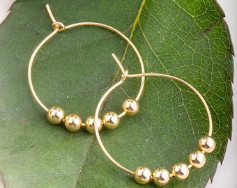 25mm Dünne Gold Filled Perlen Creolen mit 4mm Polierten Perlen, Boho Statement Creolen, zierliche Gold Creolen, Perlen Creolen, Dünne Gold Creolen