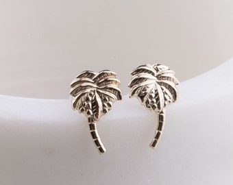 Palm Tree Post Stud Earrings in 14K Gold Filled, Tiny Gold Stud Earrings, Bridesmaid Gifts, Beach, Animal, Gift for Her, Gold Stud Earrings