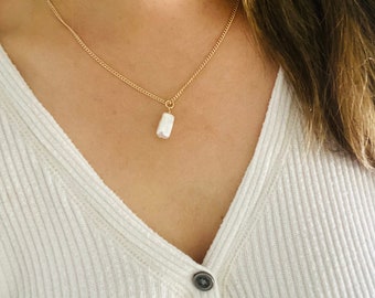 Freshwater Pearl Pendant on Curb Chain Necklace, 14K Gold Filled Curb Chain, Gift for Bride, Bridesmaids, Gift for Her, Pearl Necklace