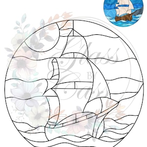 Puede incluir: Un dibujo en blanco y negro de un diseño de vitral con un barco navegando en el océano. El diseño es circular e incluye una luna y estrellas en el cielo.