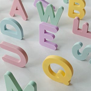 Letras del alfabeto Montessori: juego magnético con impresión 3D del alfabeto, juguete educativo para niños pequeños, colores pastel para la educación infantil.