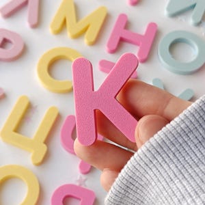 Letras magnéticas del alfabeto rosa – Juego Montessori impreso en 3D / ABC pastel educativo para niños pequeños / Elige tu color