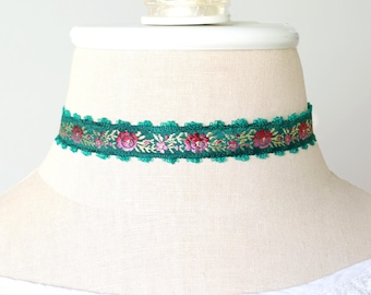 Vintage Floral Ribbon Choker Necklace: Emerald Green, Pink Flowers