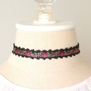 Black Choker for Women - Floral Ribbon Choker Necklace - Renaissance Fair Festival - Victorian Jewelry - Vintage Choker - Girlfriend Gift