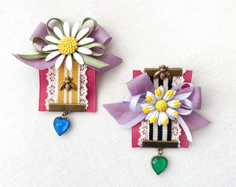 Colorful Ribbon Bow Brooch with Daisy Flower