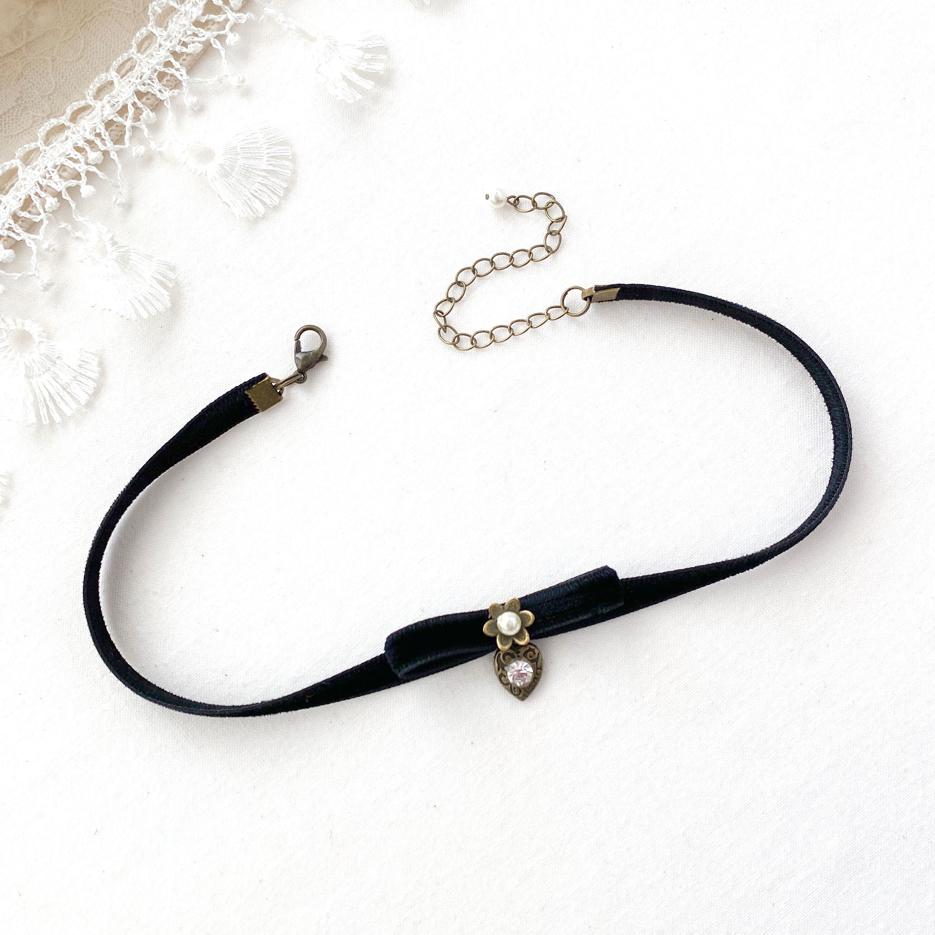 FMR Black Choker Necklace for Women Classic Black Velvet Choker Necklace  Rhinestones Love Heart Chokers Adjustable Necklaces Jewelry for Women and