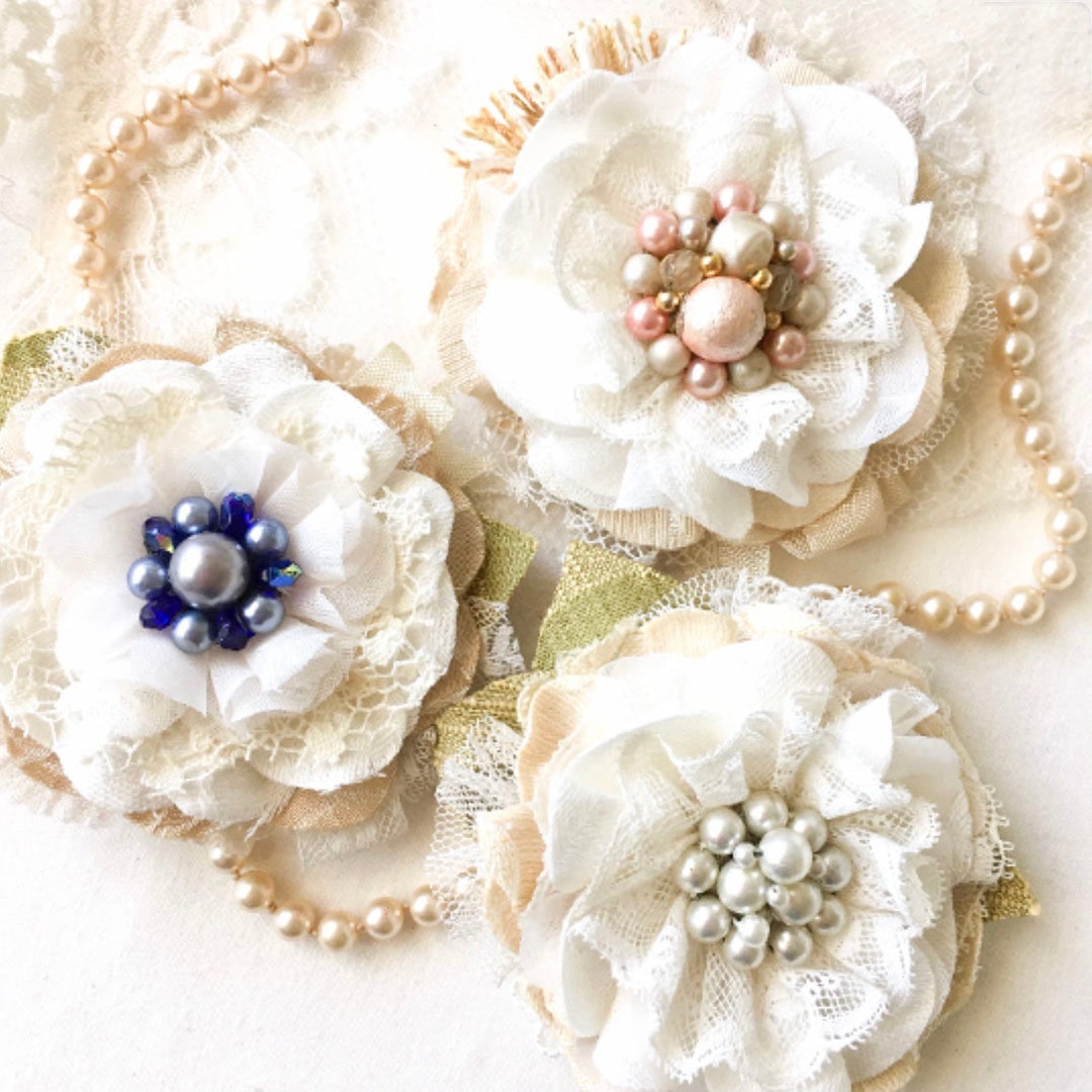 Horchow Beige Floral Dot Necklace Tie with a Flower Pin and wreath brooch 1928 Bridal Pink Porcelain Rose Wreath Brooch| Imitation  main image 4