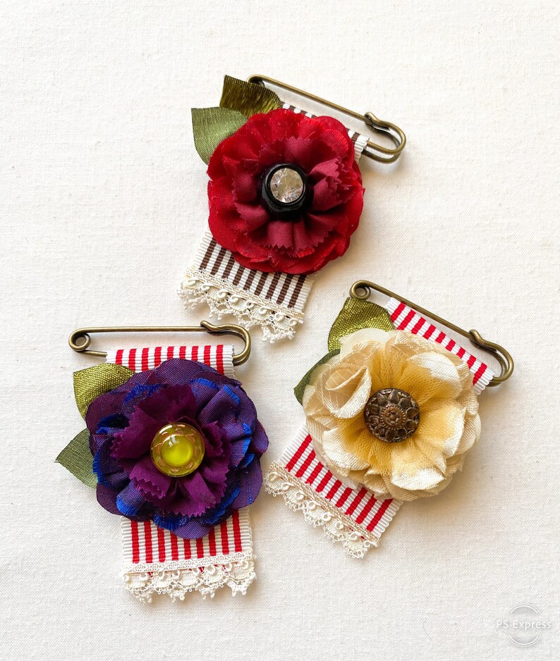 Lapel Sweater Gift for Girls Backpack Brooch Pin for Jacket Kilt Pin with Vintage Ribbon and Purple Fabric Flower